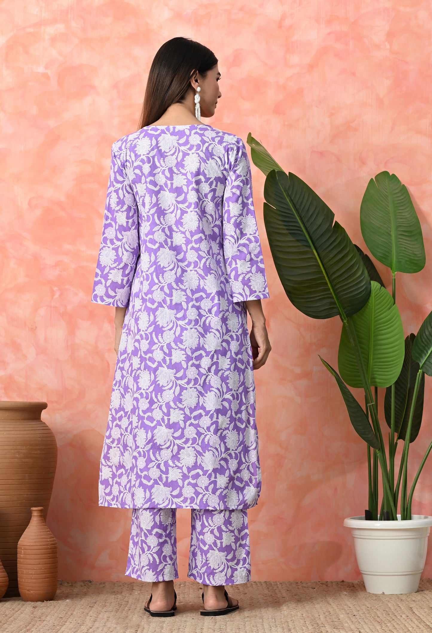 Lavender Floral Printed Rayon Kurta Set with V-Neck & Side Pocket
