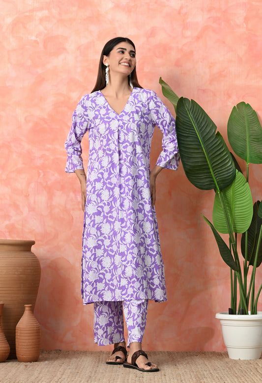 Lavender Floral Printed Rayon Kurta Set with V-Neck & Side Pocket