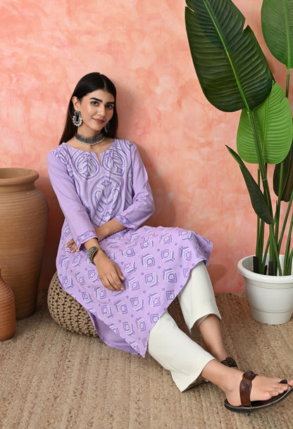 Lavender Paisley Buti Printed Rayon Kurta with Neck Piping & Sleeve Border Detailing