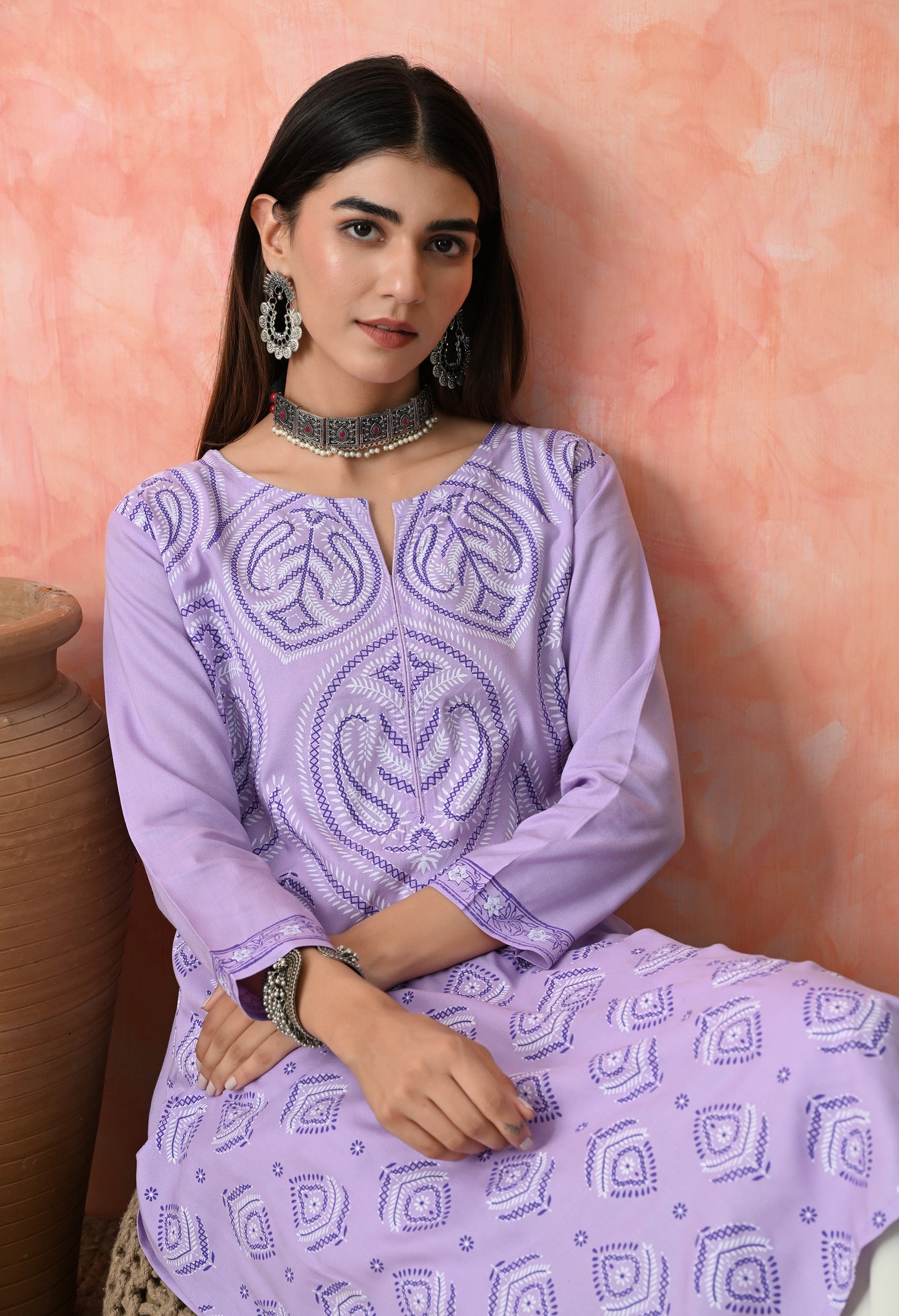Lavender Paisley Buti Printed Rayon Kurta with Neck Piping & Sleeve Border Detailing