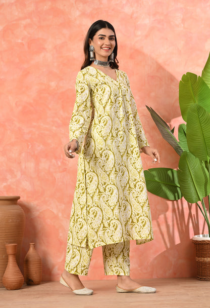 Golden Olive Heritage Paisley Rayon Kurta Set with V-Slit Neckline & Functional Side Pocket
