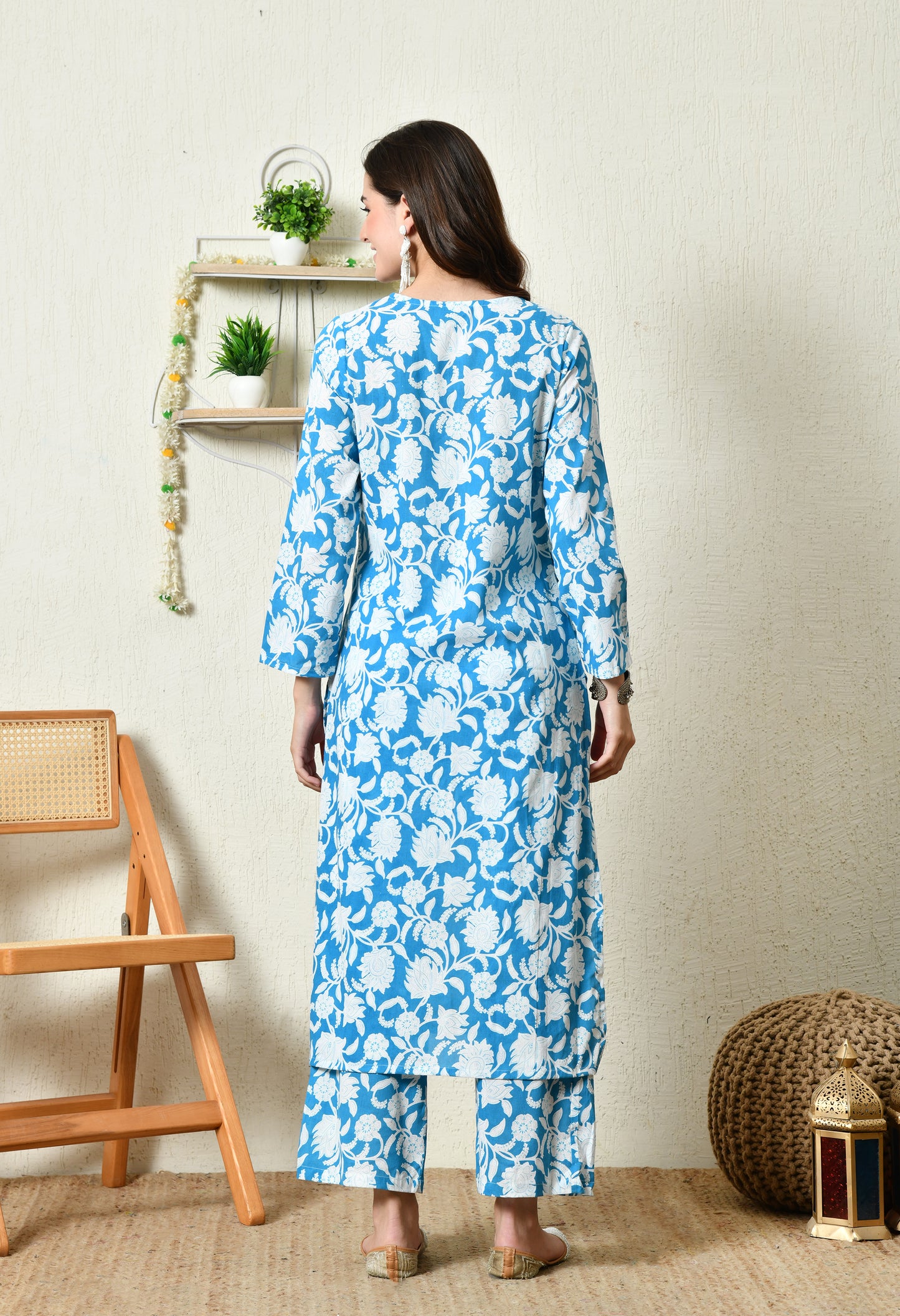 Blue Floral Printed Rayon Kurta Set with V-Slit Neckline & Side Pocket