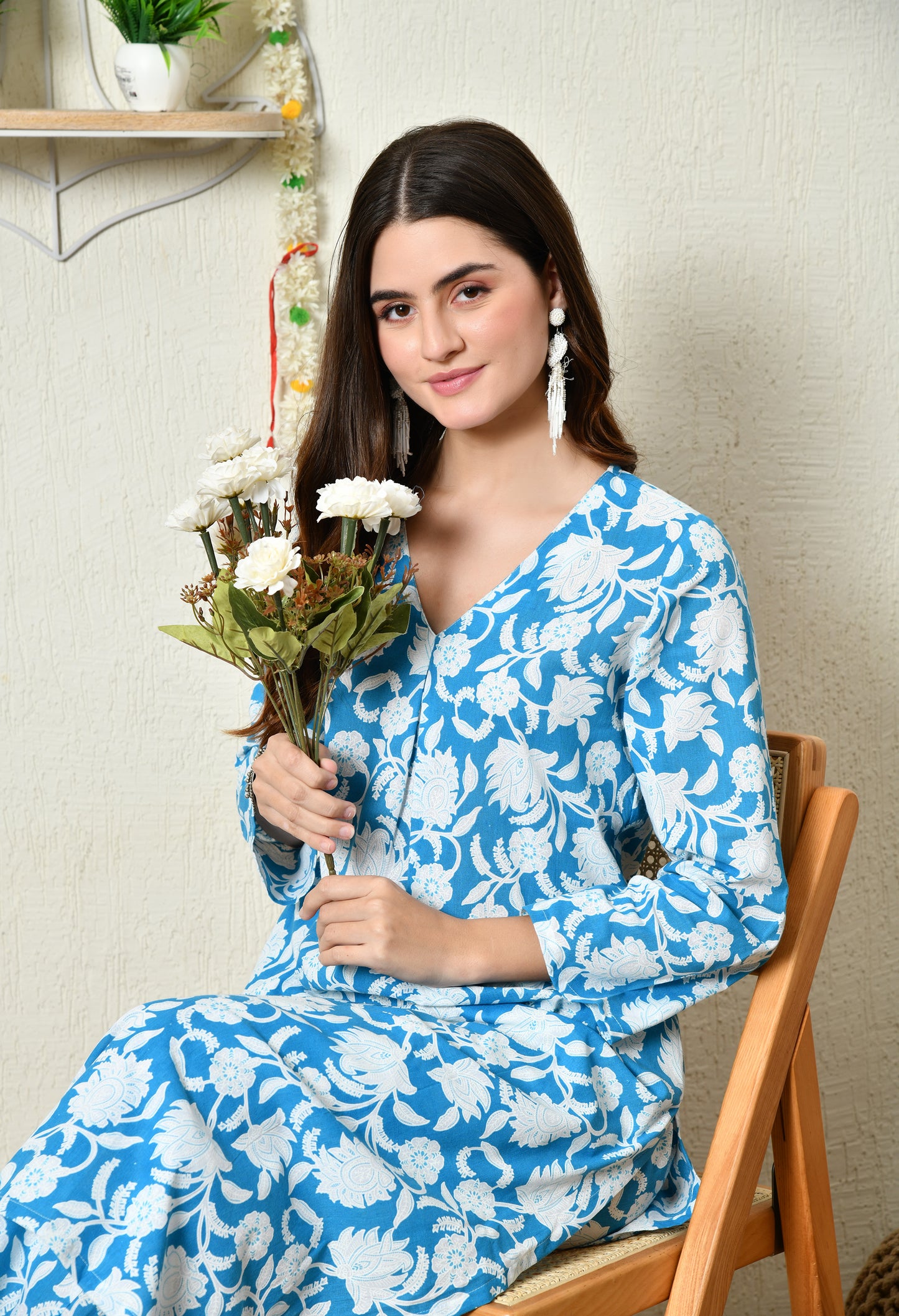 Blue Floral Printed Rayon Kurta Set with V-Slit Neckline & Side Pocket