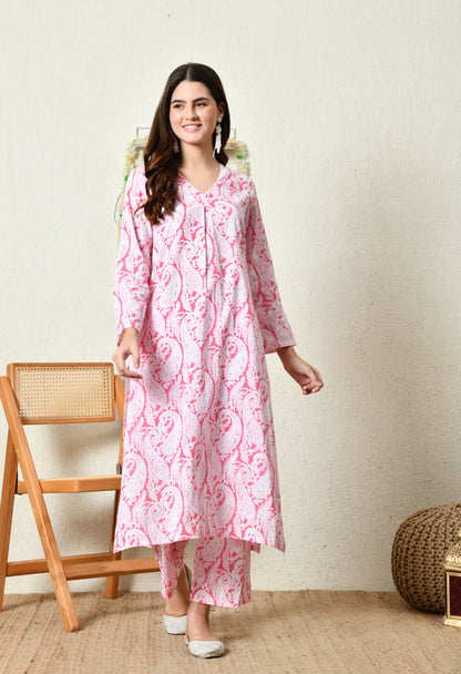 Blush Pink Heritage Paisley printed Rayon Kurta Set with V-Slit Neckline & Side Pocket