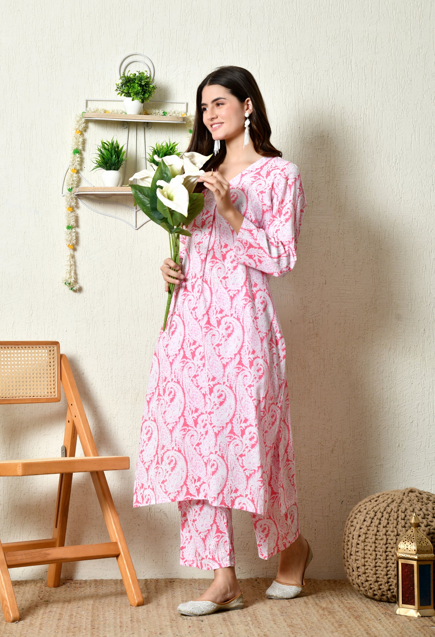 Blush Pink Heritage Paisley printed Rayon Kurta Set with V-Slit Neckline & Side Pocket