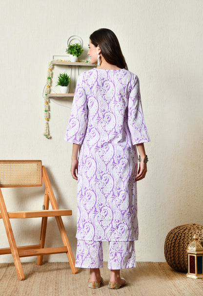 Lavender Heritage Paisley Printed Rayon Kurta Set with Lace Neckline & Side Pocket