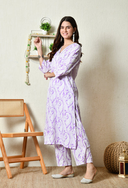 Lavender Heritage Paisley Printed Rayon Kurta Set with Lace Neckline & Side Pocket