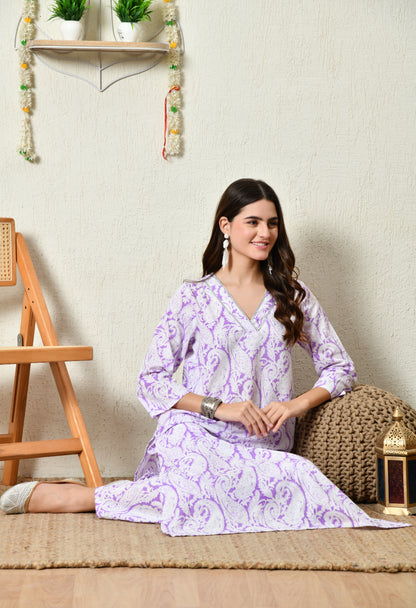 Lavender Heritage Paisley Printed Rayon Kurta Set with Lace Neckline & Side Pocket
